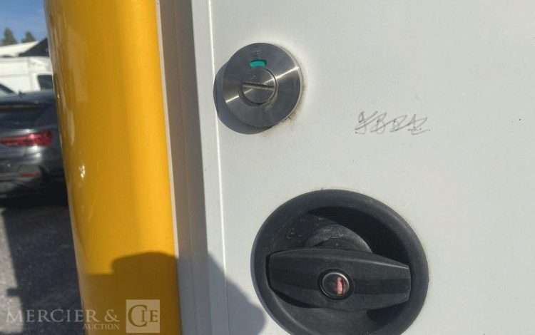 CNSE ABRIS DE CHANTIER 9M2 ISOLE + WC  FK-600-VE