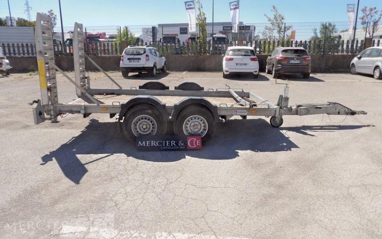 HUBIERE REMORQUE PORTE ENGIN 2T8  FM-753-YR
