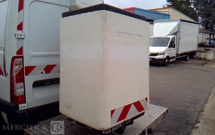 RENAULT MASTER AVEC NACELLE VERSALIFT ETL32-125 12-14M  FT-715-XV