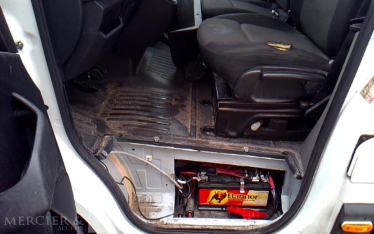 RENAULT MASTER AVEC NACELLE VERSALIFT ETL32-125 12-14M  FT-715-XV