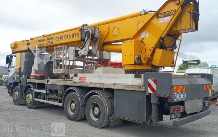 ACTROS AVEC  NACELLE MULTITEL – J352 TA – 52 M – DIESEL – 8454 H – ANNEE 2001  FT-918-ZR