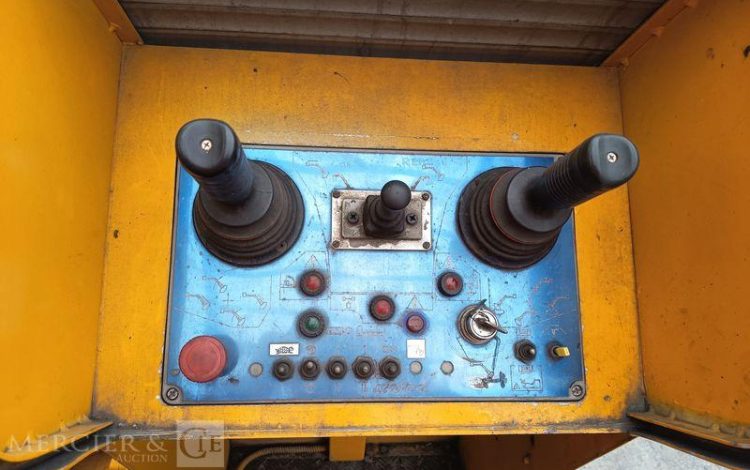 ACTROS AVEC  NACELLE MULTITEL – J352 TA – 52 M – DIESEL – 8454 H – ANNEE 2001  FT-918-ZR