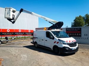 RENAULT TRAFIC 2.0 dCi 16V AVEC NACELLE KLUBB KL21B – DIESEL – 642 HEURES – ANNEE 2021 BLANC GA-092-DJ