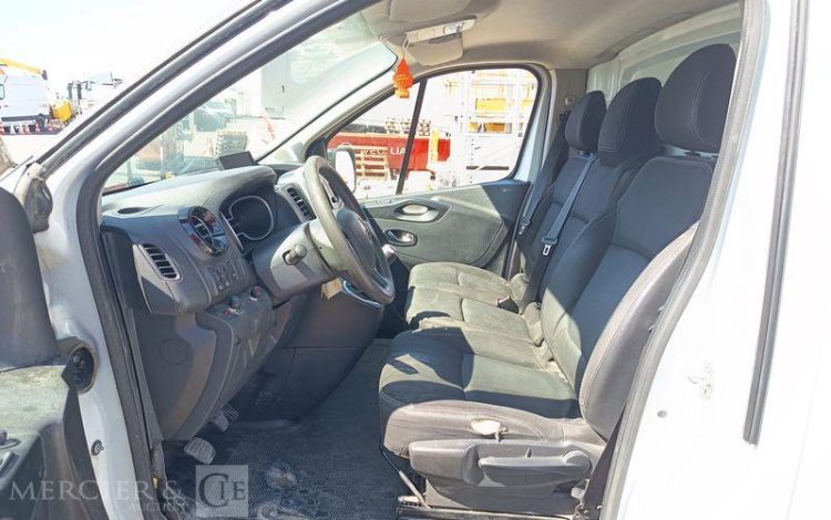 RENAULT TRAFIC 2.0 dCi 16V AVEC NACELLE KLUBB KL21B – DIESEL – 642 HEURES – ANNEE 2021 BLANC GA-092-DJ