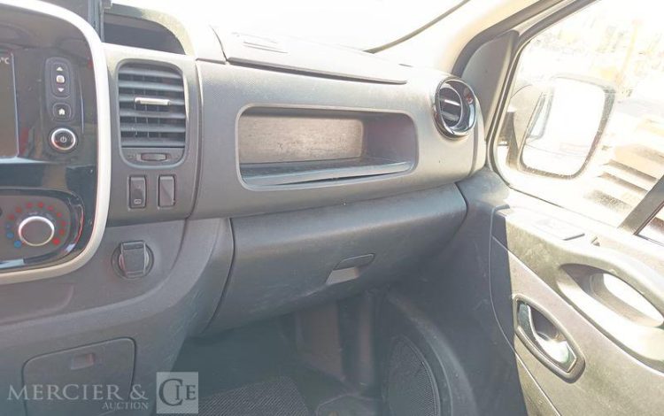 RENAULT TRAFIC 2.0 dCi 16V AVEC NACELLE KLUBB KL21B – DIESEL – 642 HEURES – ANNEE 2021 BLANC GA-092-DJ