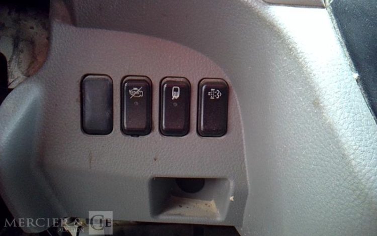 FUSO CANTER SMALL 3T5 130CV BLANC EMPT 25500  GB-536-YN