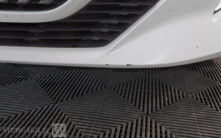 PEUGEOT 208 PURETECH 100CH ACTIVE PACK BLANC GF-956-XS
