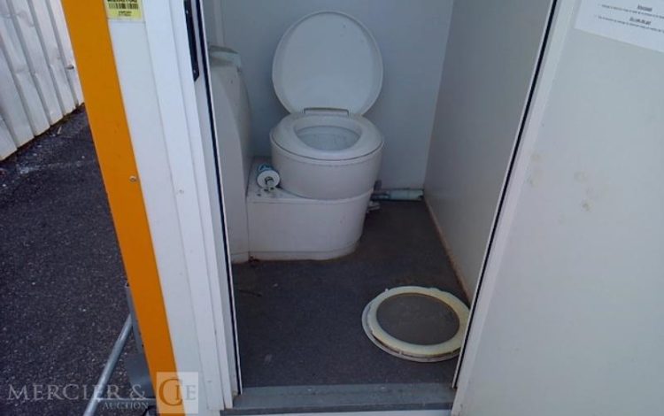 CNSE ABRI CHANTIER 9M2 ISOLE + WC  GG-670-AJ