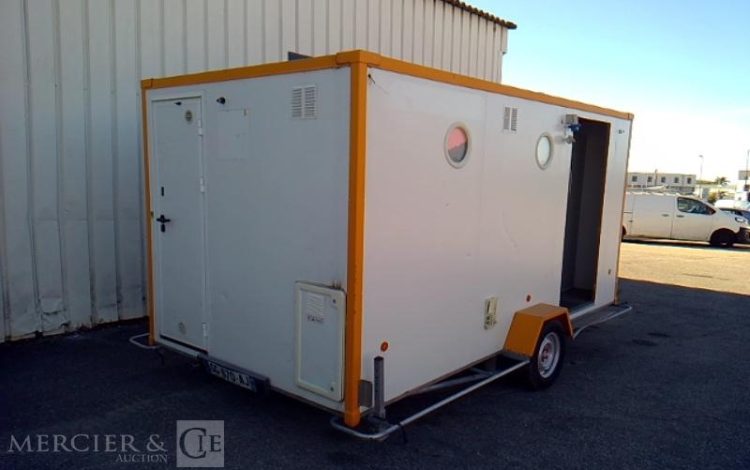 CNSE ABRI CHANTIER 9M2 ISOLE + WC  GG-670-AJ