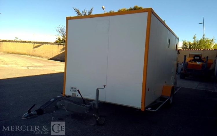 CNSE ABRI CHANTIER 9M2 ISOLE + WC  GG-670-AJ