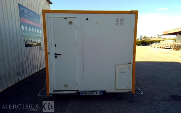 CNSE ABRI CHANTIER 9M2 ISOLE + WC  GG-670-AJ