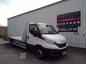 IVECO 35-180  PORTE VOITURE BLANC GJ-369-SF