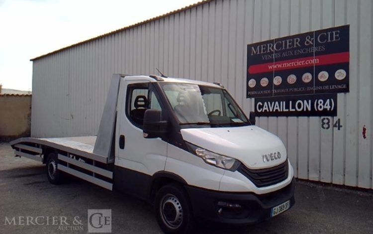 IVECO 35-180  PORTE VOITURE BLANC GJ-369-SF