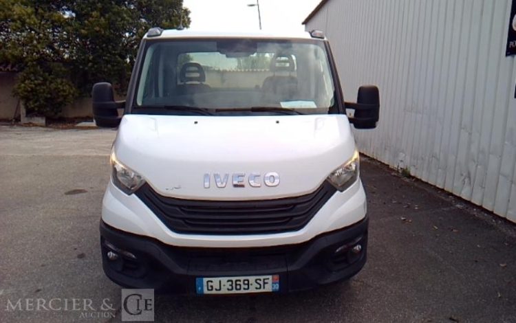 IVECO 35-180  PORTE VOITURE BLANC GJ-369-SF