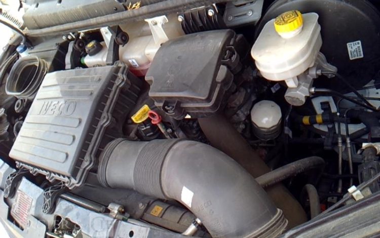 IVECO 35-180  PORTE VOITURE BLANC GJ-369-SF