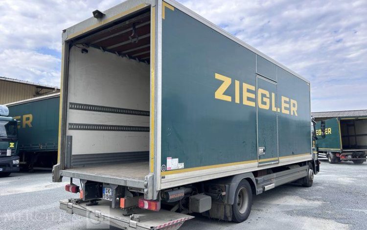 MERCEDES ATEGO 1324 CAISSE HAYON VERT GK-519-BP