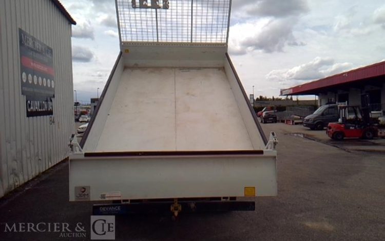 IVECO DAILY 35-160 BENNE SIMPLE CABINE COFFRE BLANC GV-378-FM