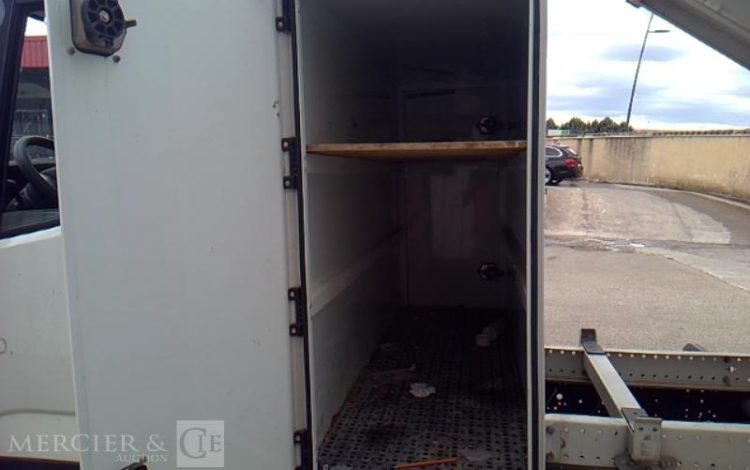 IVECO DAILY 35-160 BENNE SIMPLE CABINE COFFRE BLANC GV-378-FM