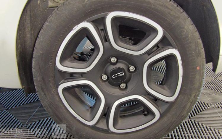 FIAT 500 1.0 MHEV 70ch CLUB BSG BLANC GW-618-FJ
