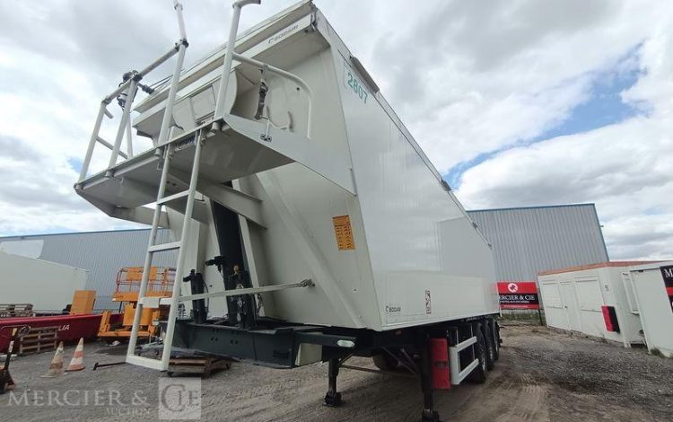 SOCARI SEMI REORQUE BENNE CEREALIERE BASCULANTE 3 ESSIEUX – PTAC 38 TONNES – ANNEE 2024  GX-212-LH