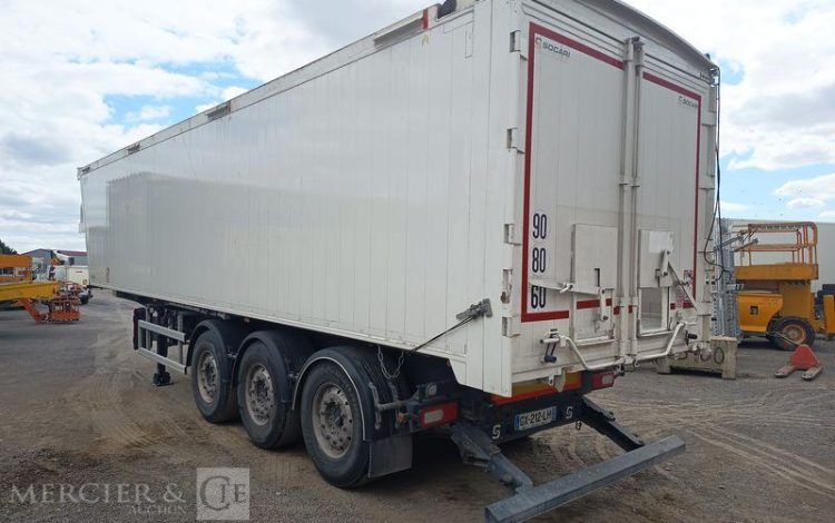 SOCARI SEMI REORQUE BENNE CEREALIERE BASCULANTE 3 ESSIEUX – PTAC 38 TONNES – ANNEE 2024  GX-212-LH