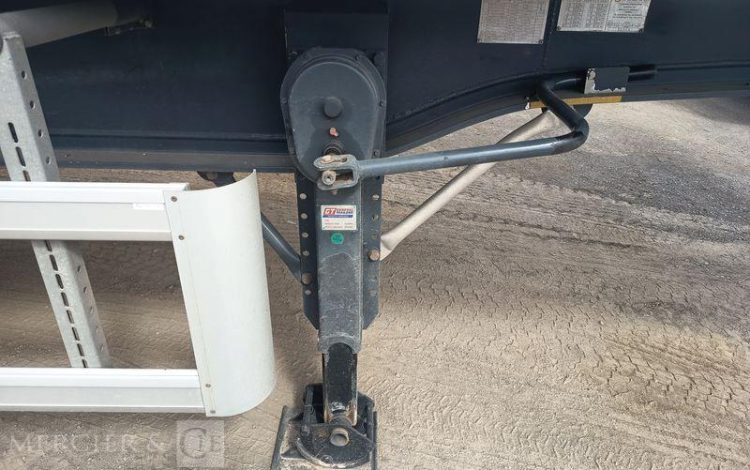 SOCARI SEMI REORQUE BENNE CEREALIERE BASCULANTE 3 ESSIEUX – PTAC 38 TONNES – ANNEE 2024  GX-212-LH