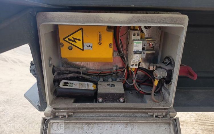 SOCARI SEMI REORQUE BENNE CEREALIERE BASCULANTE 3 ESSIEUX – PTAC 38 TONNES – ANNEE 2024  GX-212-LH