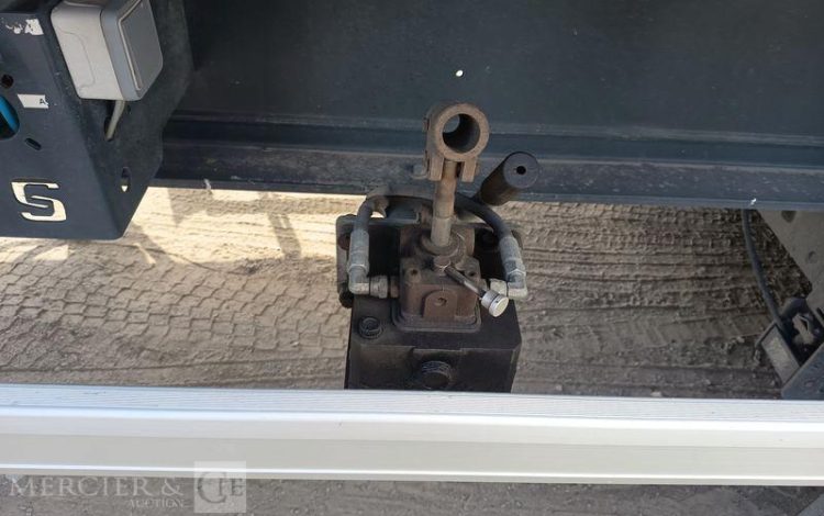 SOCARI SEMI REORQUE BENNE CEREALIERE BASCULANTE 3 ESSIEUX – PTAC 38 TONNES – ANNEE 2024  GX-212-LH