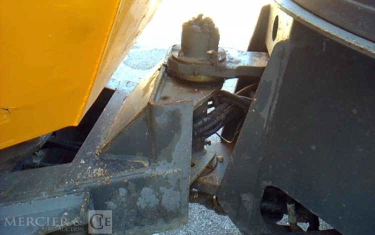 AUSA DUMPER ARTICULE GYRABENNE D600APG – 6T – 3356H – AN2014  GYR010032