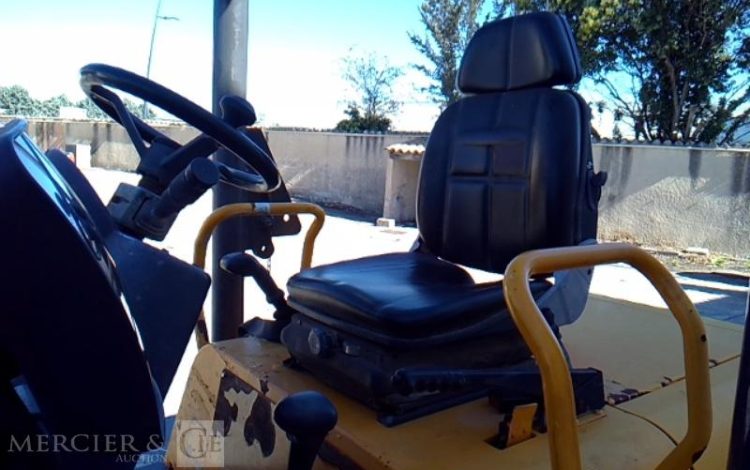 AUSA DUMPER ARTICULE GYRABENNE D600APG – 6T – 3356H – AN2014  GYR010032