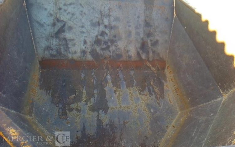 AUSA DUMPER ARTICULE GYRABENNE D600APG – 6T – 3356H – AN2014  GYR010032
