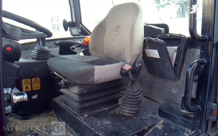 JCB CHARGEUSE ARTICULEE 406 T4 – GODET DROP – 3084H – AN2017  KUB747001