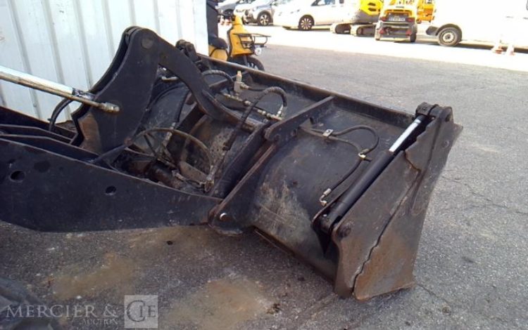 JCB CHARGEUSE ARTICULEE 406 T4 – GODET DROP – 3084H – AN2017  KUB747001