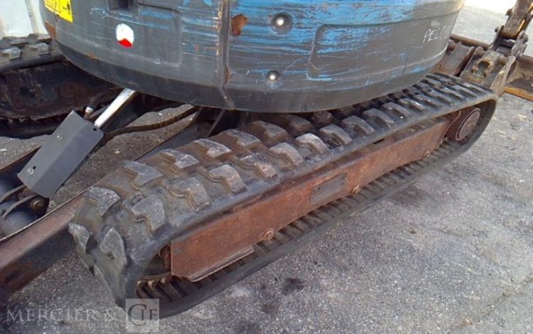 BOBCAT MINI-PELLE E26 – 3 GODETS – 2T6 – 3314H – AN2016  PEL010300