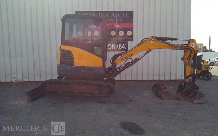 BOBCAT MINI-PELLE E26 – 3 GODETS – 2T6 – 3314H – AN2016  PEL010300