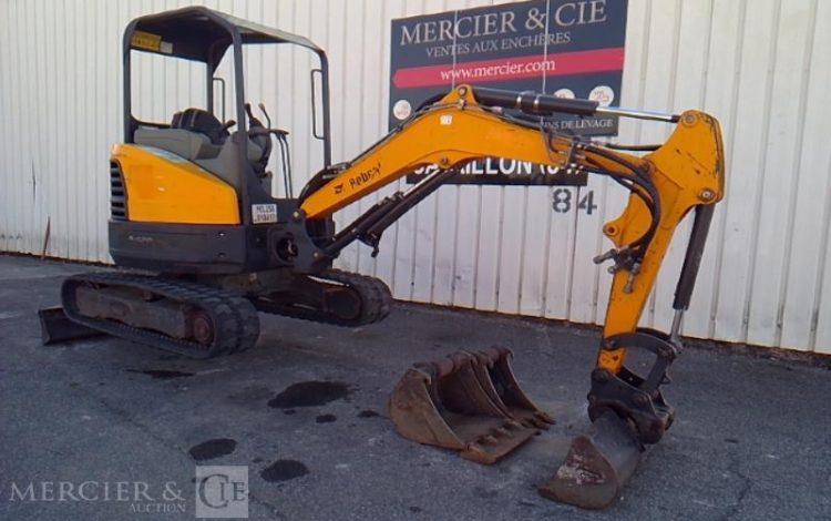 BOBCAT MINI PELLE E26***EM – 3 GODETS – 2T6 – 3428H – AN2016  PEL010417