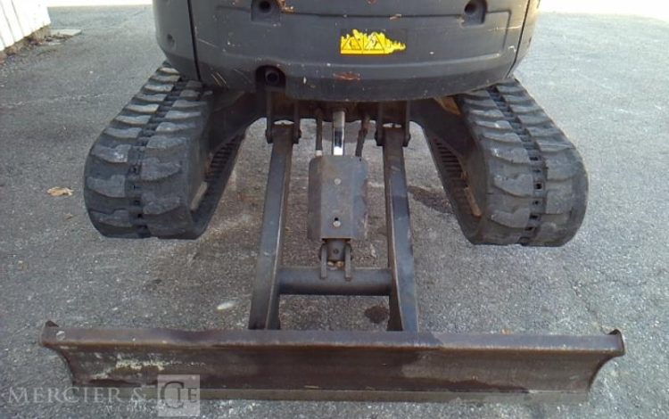 BOBCAT MINI PELLE E26***EM – 3 GODETS – 2T6 – 3428H – AN2016  PEL010417