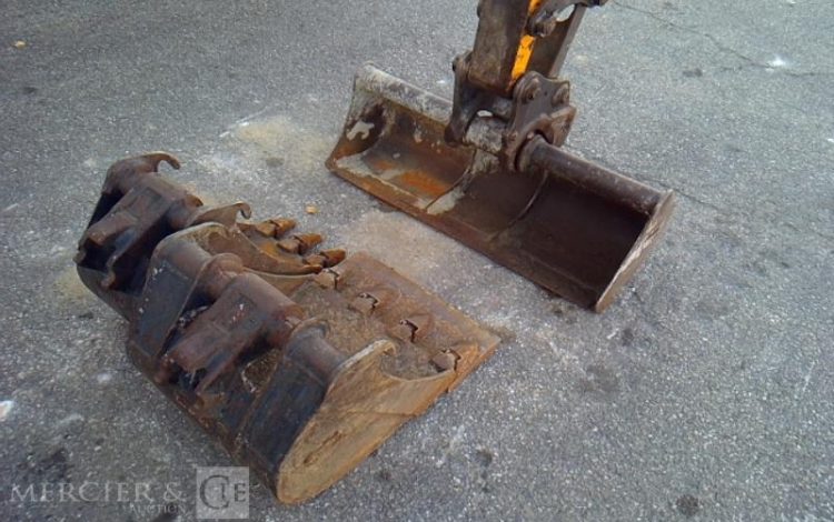BOBCAT MINI PELLE E26***EM – 3 GODETS – 2T6 – 3428H – AN2016  PEL010417