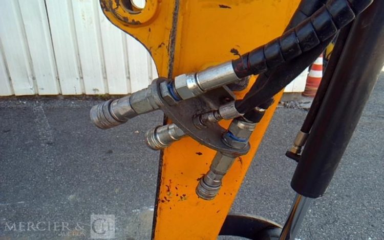 BOBCAT MINI PELLE E26***EM – 3 GODETS – 2T6 – 3428H – AN2016  PEL010417