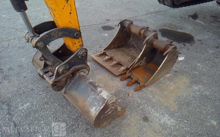 BOBCAT MINI PELLE E26***EM – 3 GODETS – 2T6 – 3428H – AN2016  PEL010417