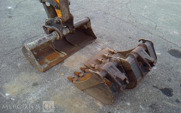 BOBCAT MINI PELLE E26***EM – 3 GODETS – 2T6 – 3428H – AN2016  PEL010417