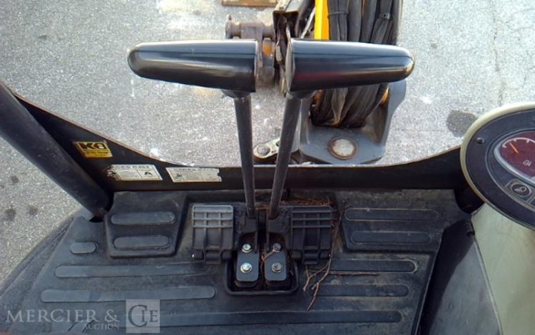 BOBCAT MINI PELLE E26***EM – 3 GODETS – 2T6 – 3428H – AN2016  PEL010417