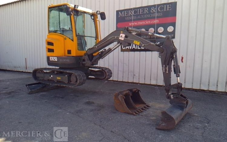 VOLVO MINIPELLE ECR25D – 3 GODETS – 2T5 – 2188H – AN2018  PEL010495