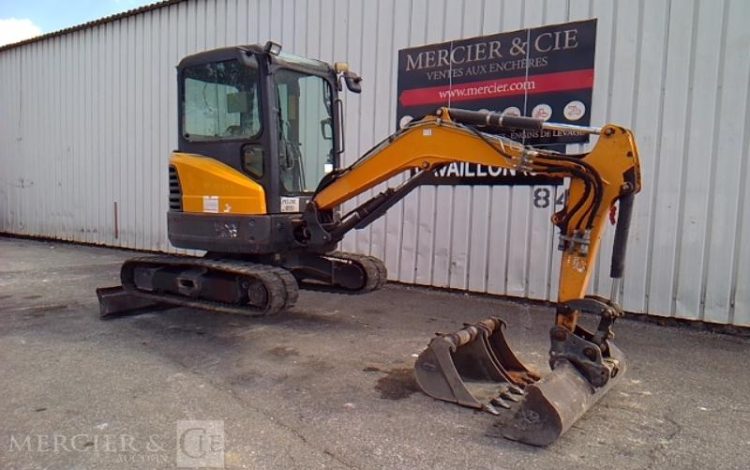 BOBCAT MINI-PELLE E26 – 3 GODETS – 2T6 – 3384H – AN2018  PEL010551