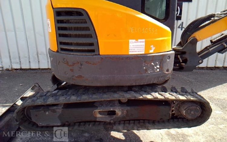 BOBCAT MINI-PELLE E26 – 3 GODETS – 2T6 – 3384H – AN2018  PEL010551