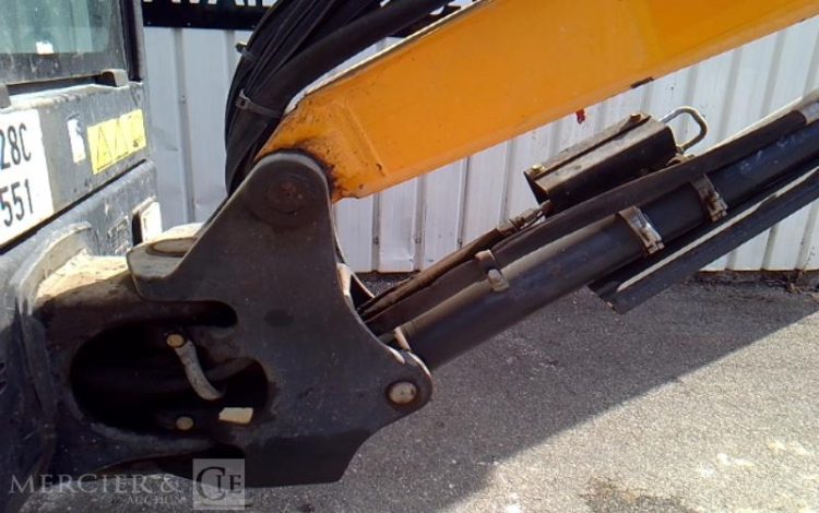 BOBCAT MINI-PELLE E26 – 3 GODETS – 2T6 – 3384H – AN2018  PEL010551
