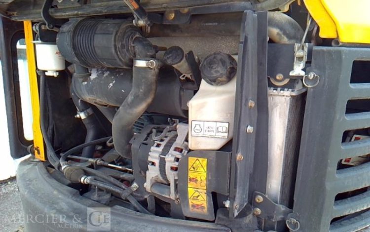 BOBCAT MINI-PELLE E26 – 3 GODETS – 2T6 – 3384H – AN2018  PEL010551