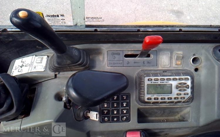 BOBCAT MINI-PELLE E26 – 3 GODETS – 2T6 – 3384H – AN2018  PEL010551