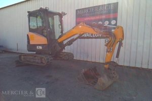 BOBCAT MINI PELLE E26 – 3 GODETS – 2T6 – 3337H – AN2018  PEL010572