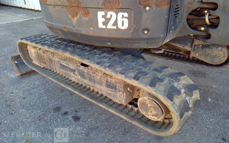 BOBCAT MINI PELLE E26 – 3 GODETS – 2T6 – 3337H – AN2018  PEL010572